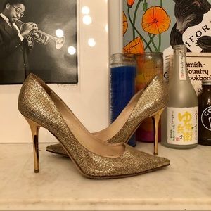 Gold Jimmy Choo pumps ✨